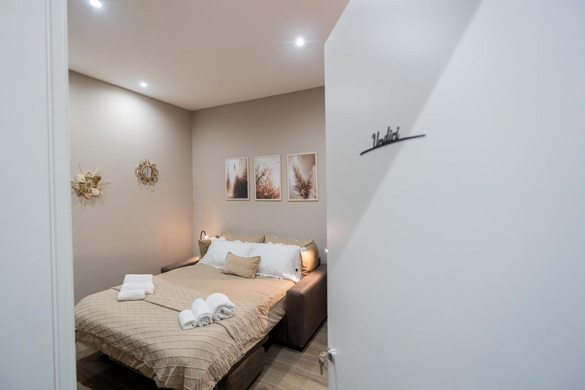 La Casa Di Bianca - Modern Suites Near Plebiscito Napels Buitenkant foto