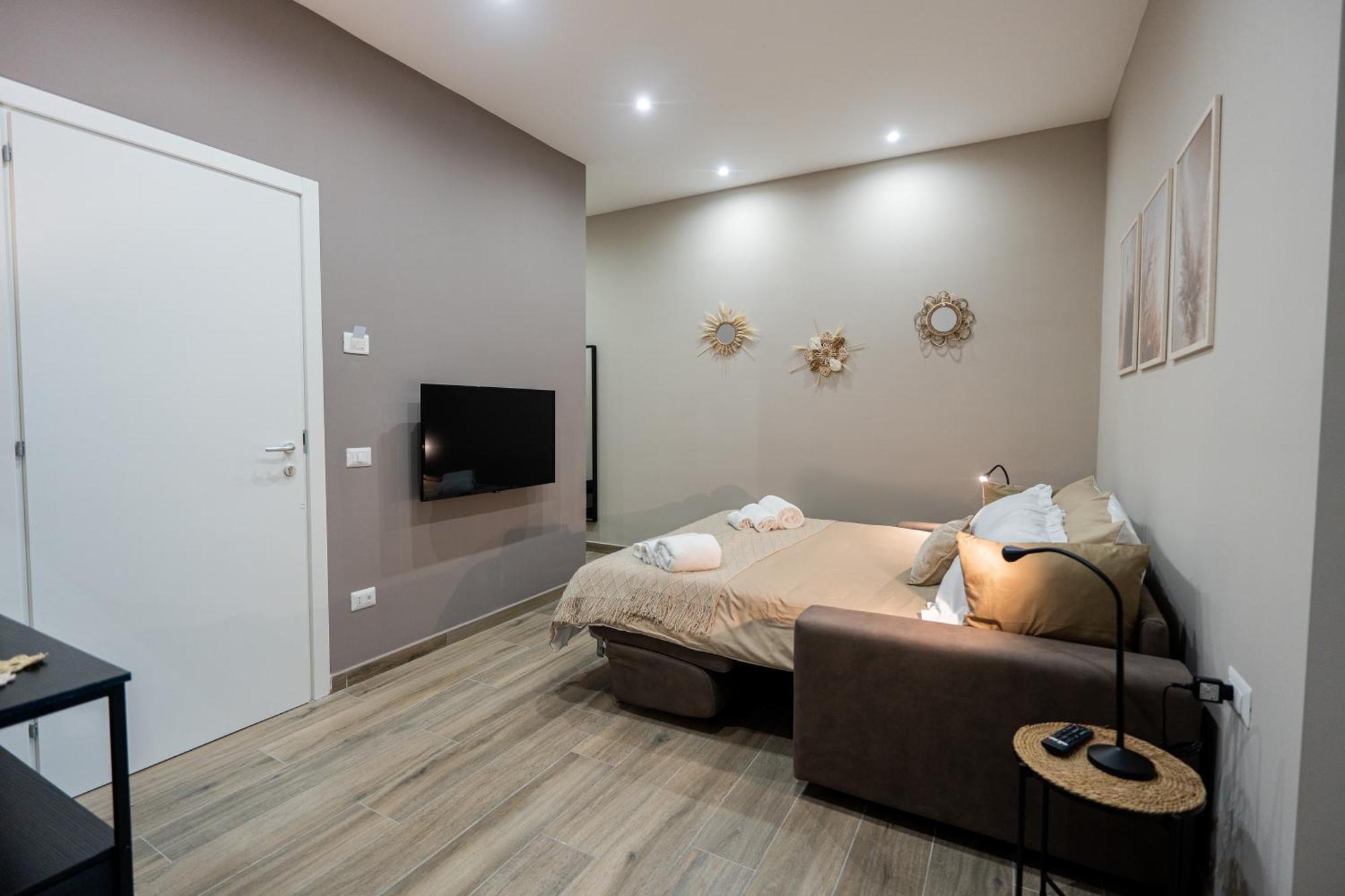La Casa Di Bianca - Modern Suites Near Plebiscito Napels Buitenkant foto