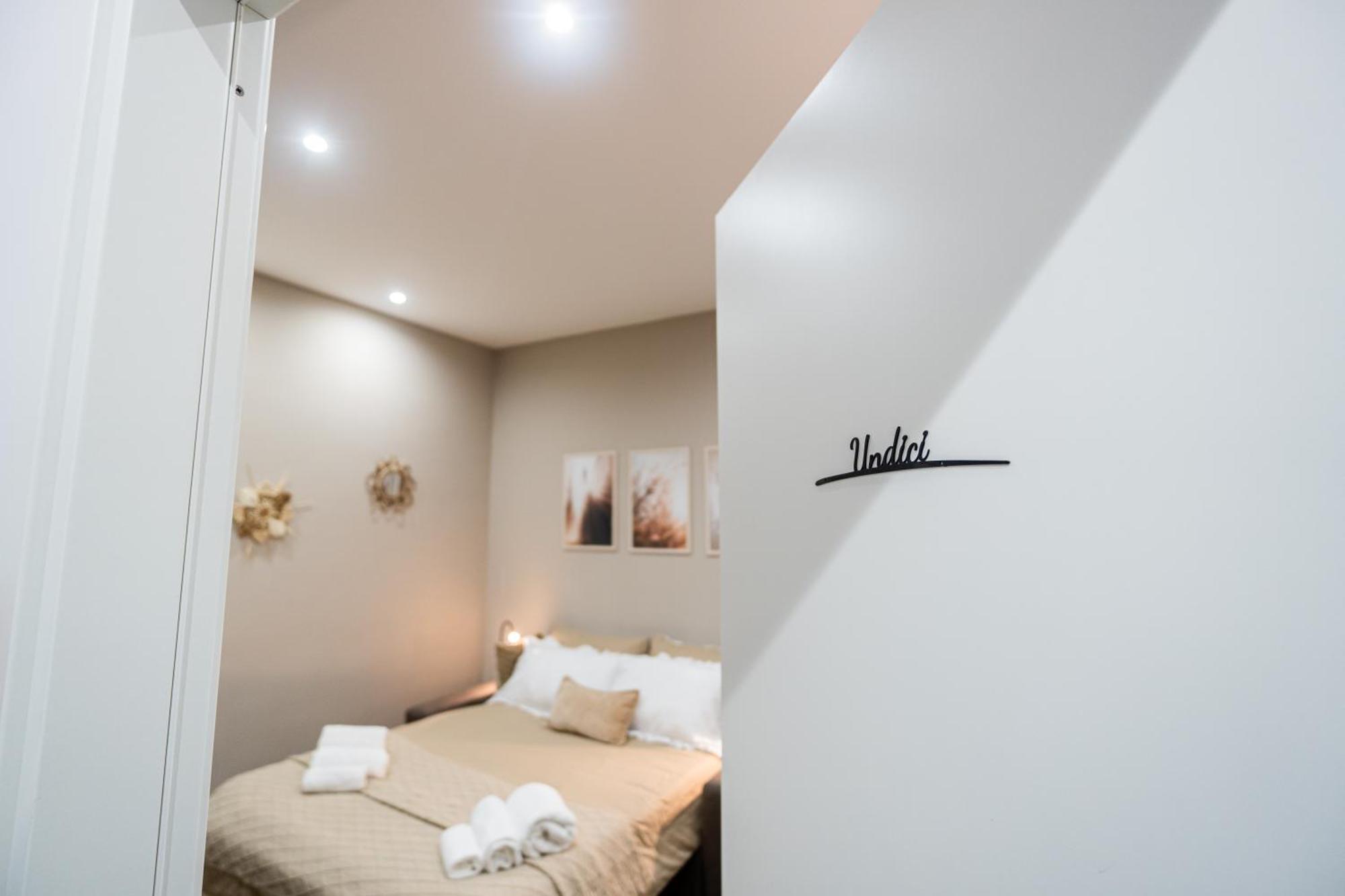 La Casa Di Bianca - Modern Suites Near Plebiscito Napels Buitenkant foto
